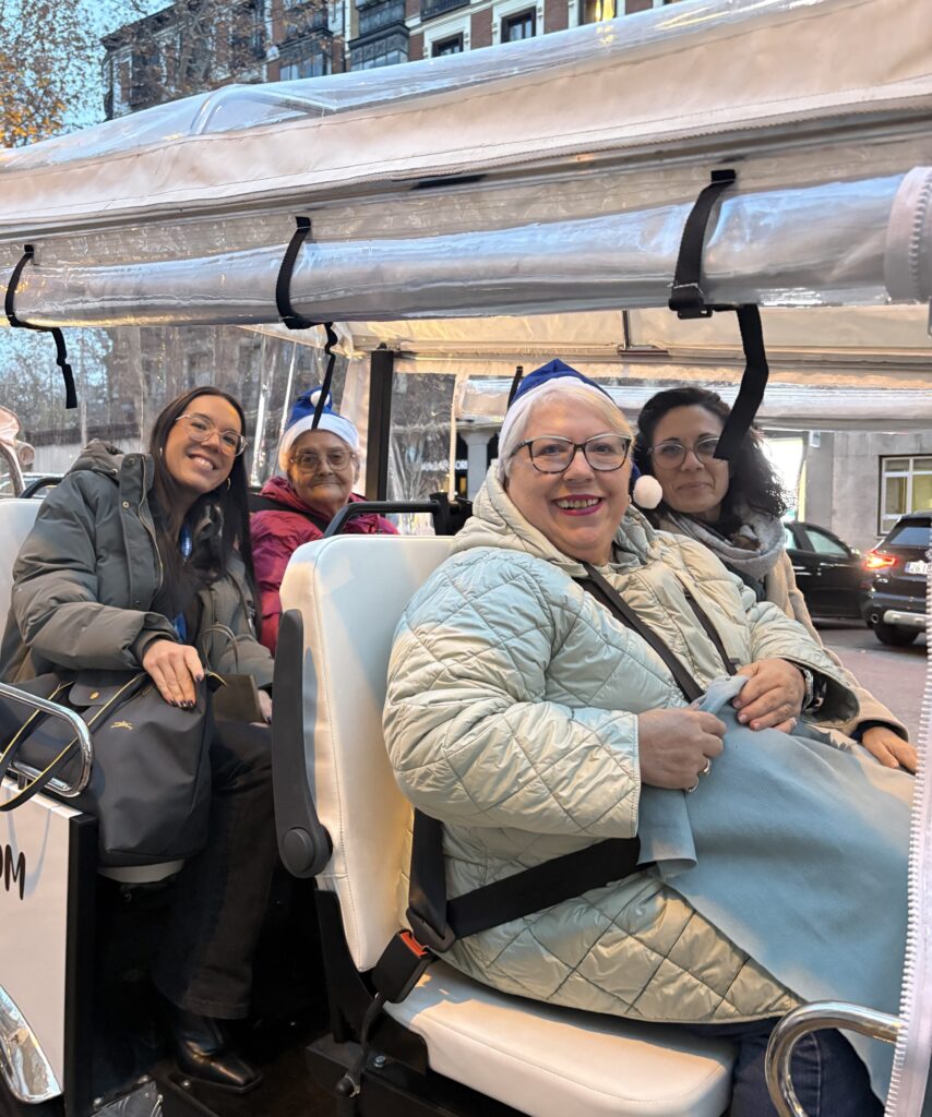 Navidad en tuk tuk con KPMG