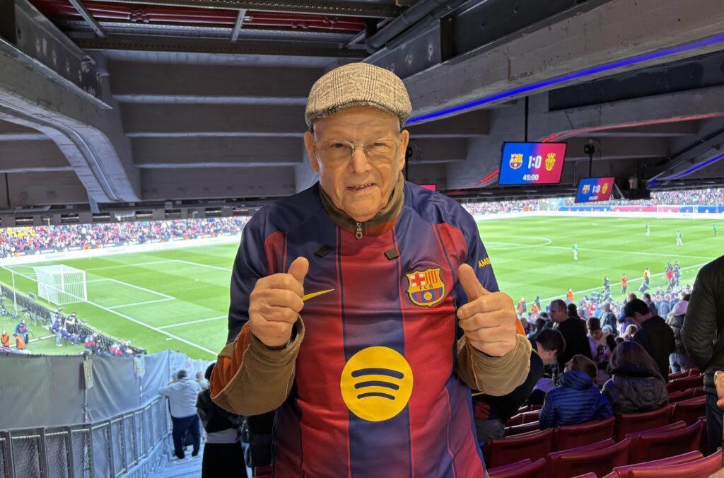 Joan cumple su sueño de ir al Camp Nou